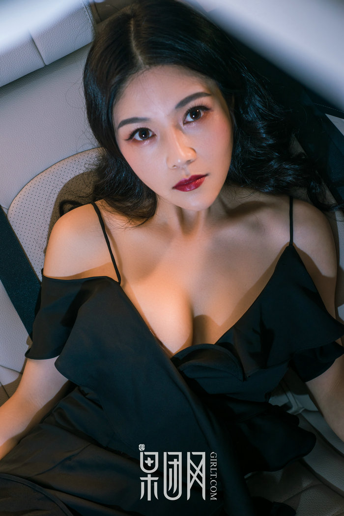 [Girlt]果团人像摄影写真 2017.12.17 No.107 美女vs豪车 微微 [63P932MB]