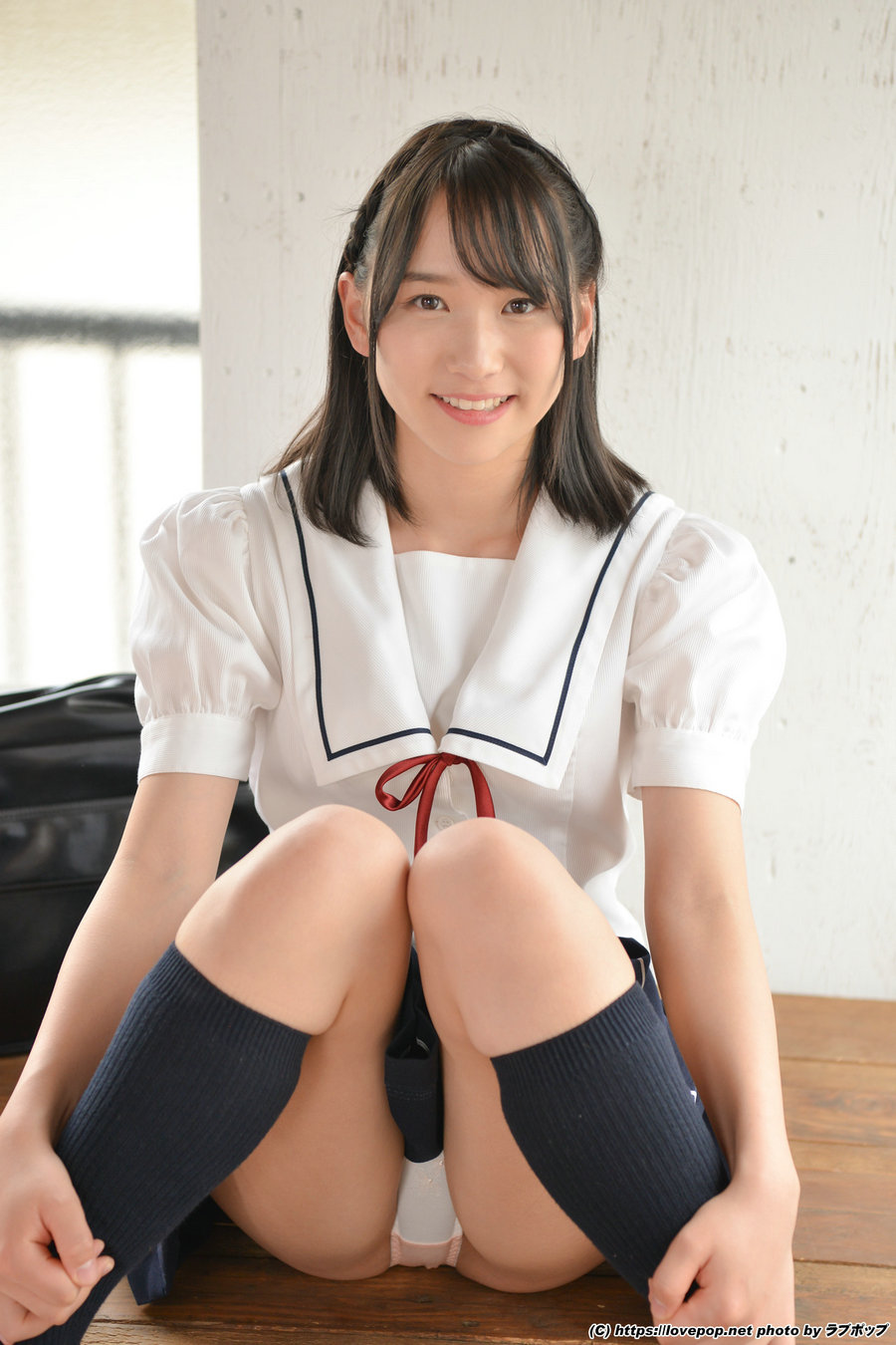 [LOVEPOP] Narumi Amaha 天羽成美 I'm shy and take off my sailor suit - PPV [116P51MB]