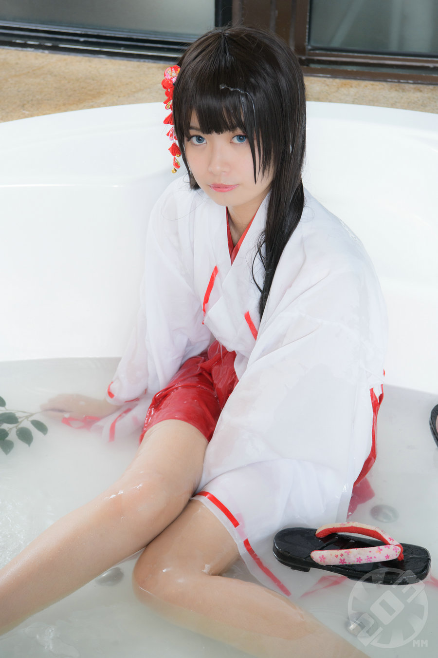 (Cosplay) [スタジオにーまるさん (月音るい)] 特濃！光沢ローションぬ～るぬる（巫女服編）[107P305MB]