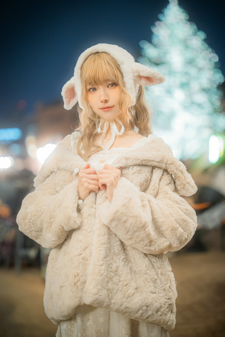 Ely_eee(ElyEE子) - Winter Market Lamb [36P3V-147MB]