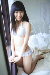 [FRIDAY] 2011.10.21 Mayu Watanabe 渡辺麻友 [30P]